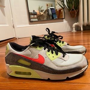 Nike Air Max 90s Sneakers